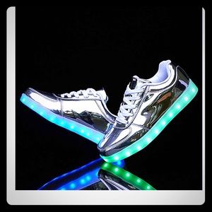 Womens Light UP USB charger shoes size 7.5 cool